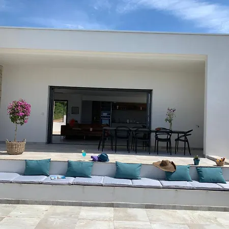 Les Du Domaine Napoleon Corsica Vue Et Piscine