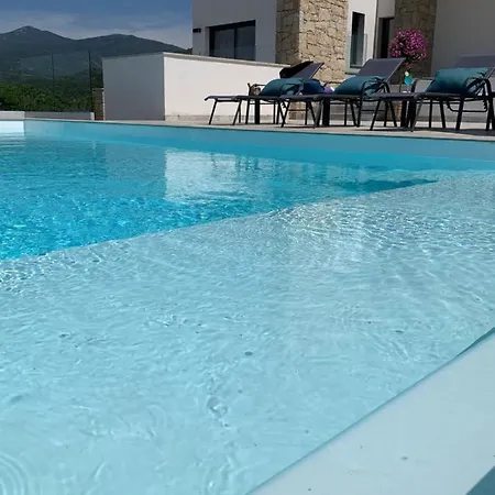Les Du Domaine Napoleon Corsica Vue Et Piscine Pietrosella