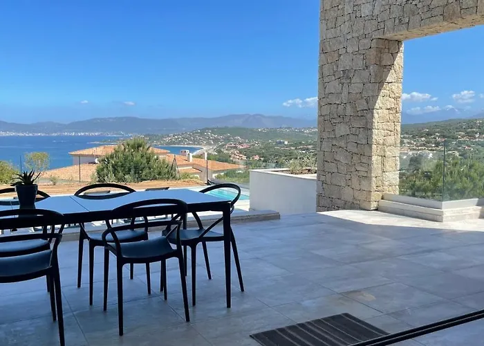 Les Du Domaine Napoleon Corsica Vue Et Piscine